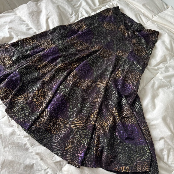 💜✨ Vintage Handmade Stretchy Flowy Maxi Skirt - Picture 3 of 5